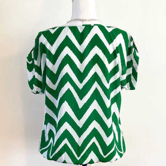 NWT Women’s Zac & Rachel Zigzag/Chevron Top - Picture 6 of 8